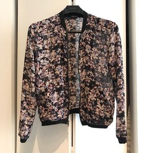 ABOUT A GIRL Light Floral Jacket